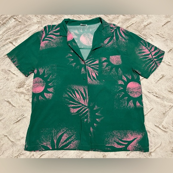Cotton On Other - Cotton On Green Shirt with Pink Accents